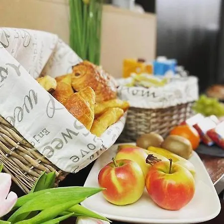 Chez Marraine Bed & Breakfast 3*