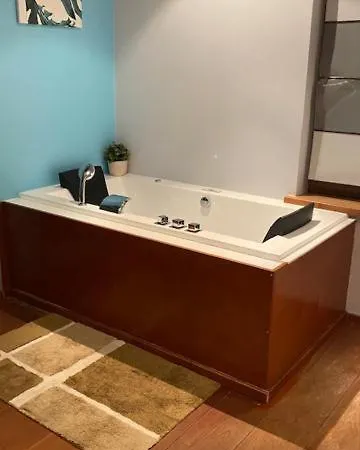 Bed and Breakfast Chez Marraine Μπριζ
